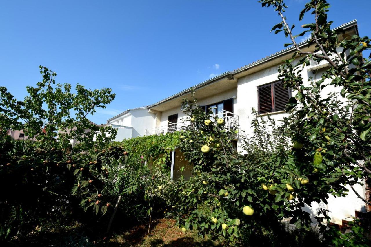 Apartments Blazevic Omišalj المظهر الخارجي الصورة