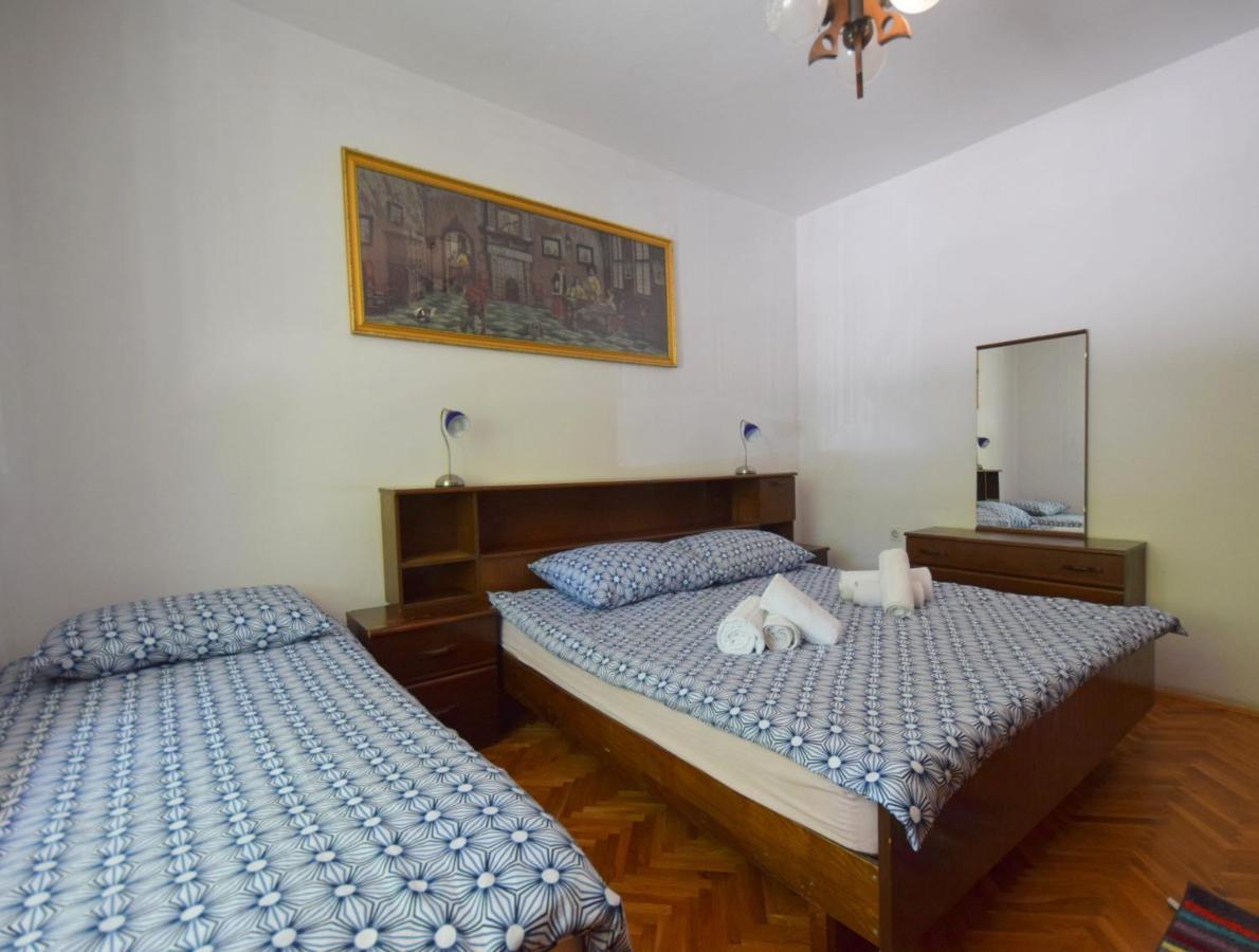 Apartments Blazevic Omišalj المظهر الخارجي الصورة