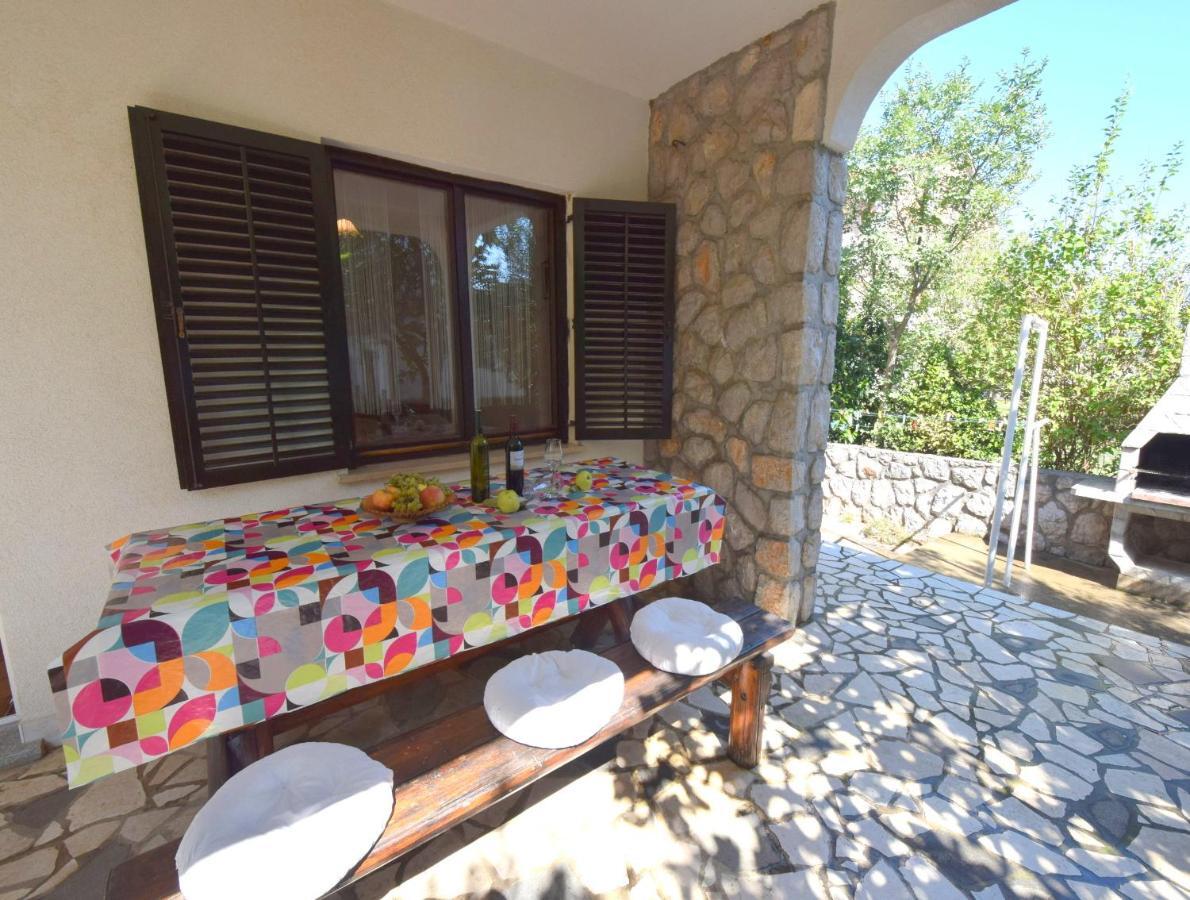 Apartments Blazevic Omišalj المظهر الخارجي الصورة