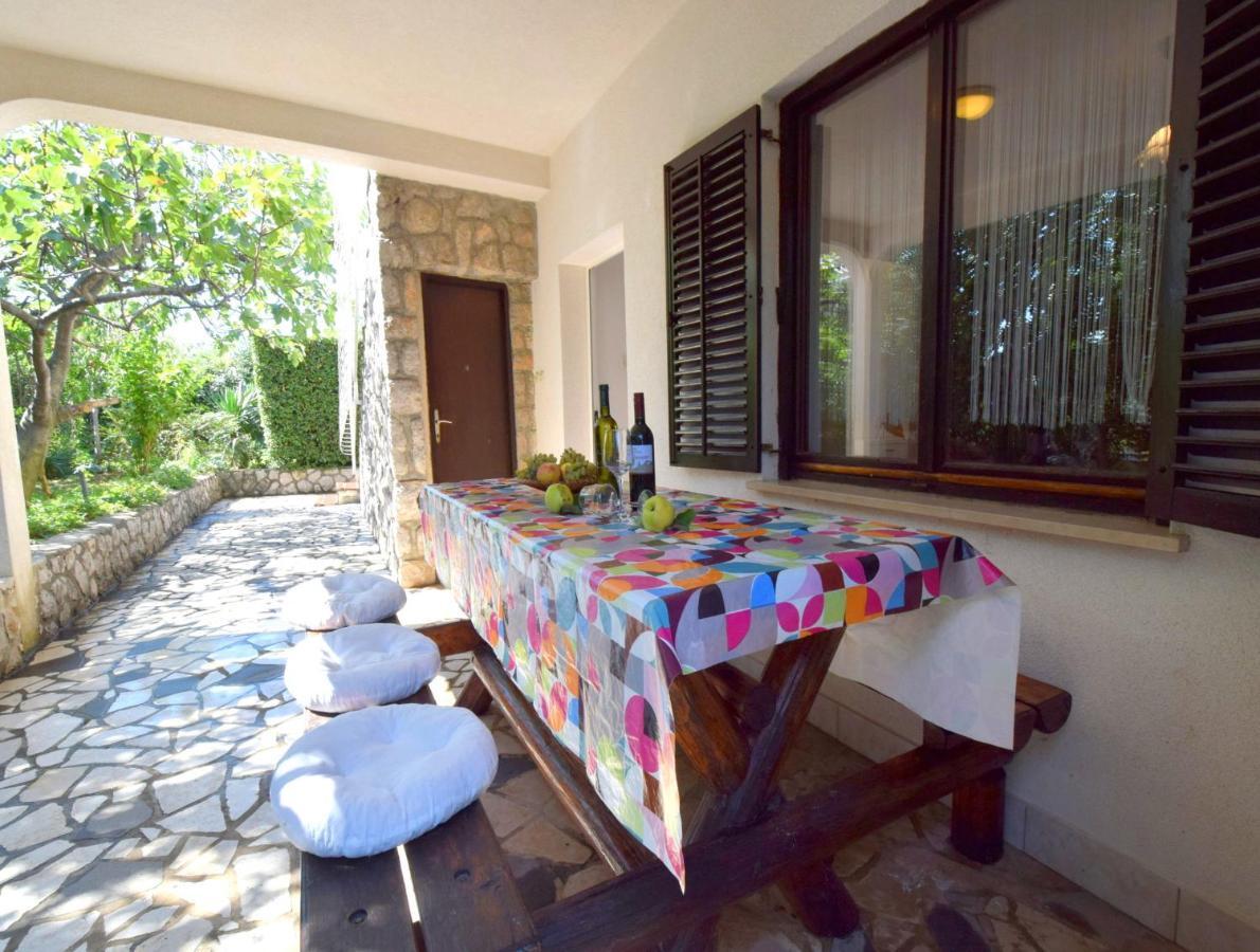 Apartments Blazevic Omišalj المظهر الخارجي الصورة