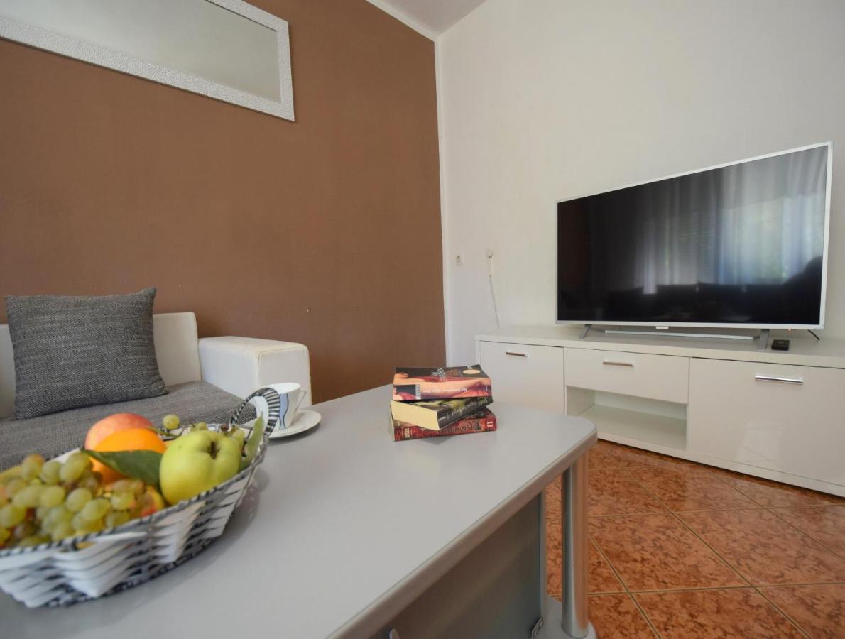 Apartments Blazevic Omišalj المظهر الخارجي الصورة